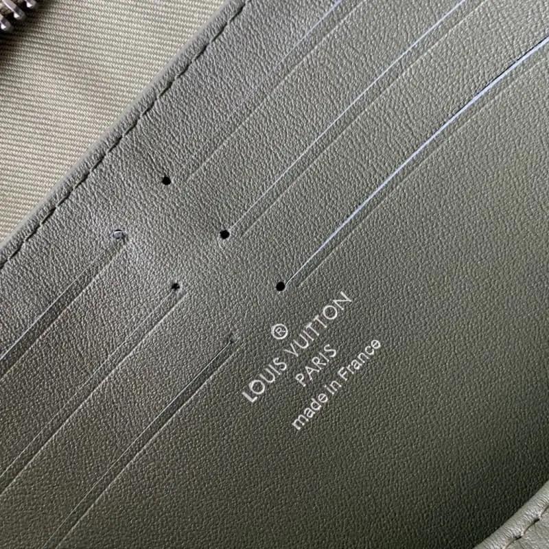 M61692 Grey Green 26x20x5cm High Quality Bags - Image 8