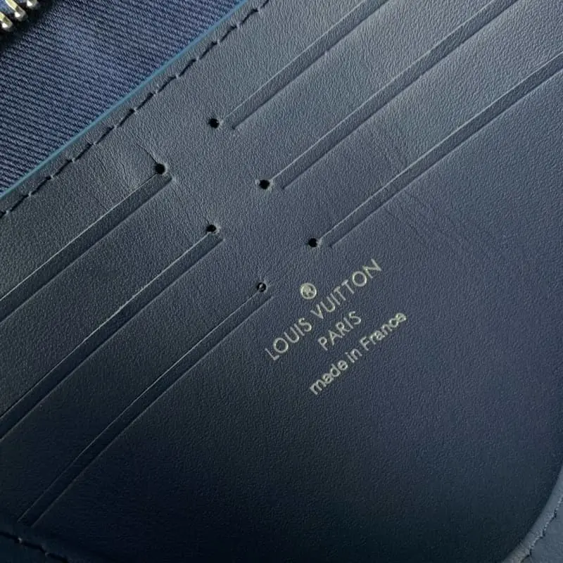 M61692 Blue 26x20x5cm High Quality Bags - Image 8