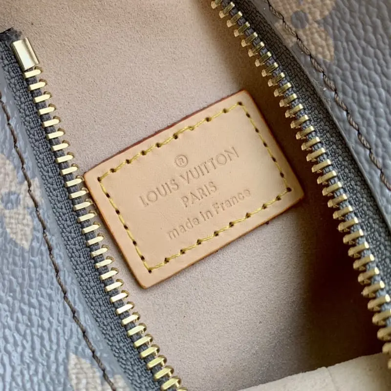 M12428 21x14x6cm High Quality Bags - Image 8