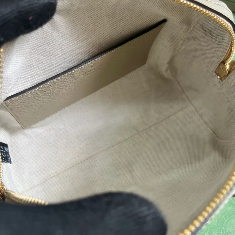 772053 CM 3 High-Quality Bags - Image 8