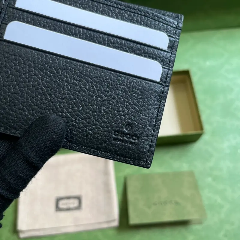 739475 CM 4 High-Quality Bags - Image 8