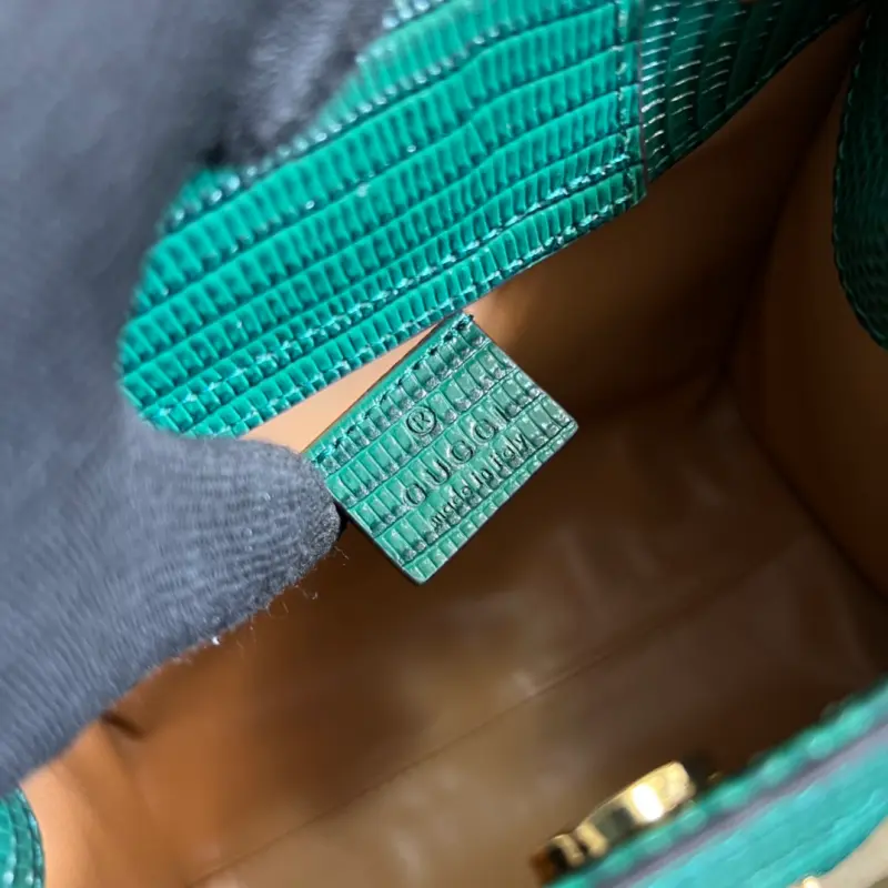 675800 CM 3 High-Quality Bags - Image 8