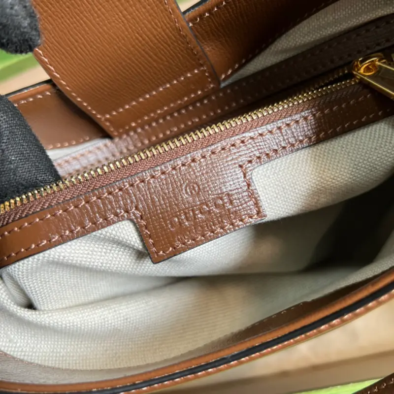 696011 CM 1 High-Quality Bags - Image 8