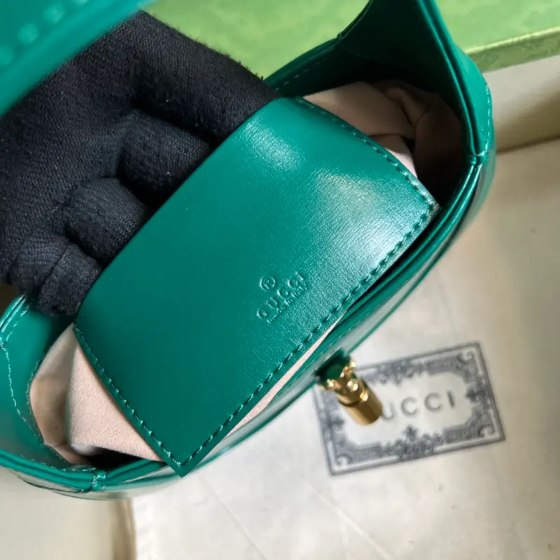 637091 CM 3 High-Quality Bags - Image 8