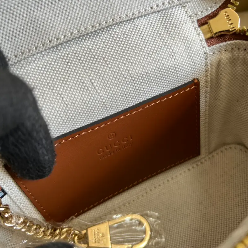 723770 CM 3 High-Quality Bags - Image 8