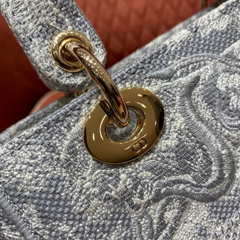 ML21 2 High Quality Bags - Image 8