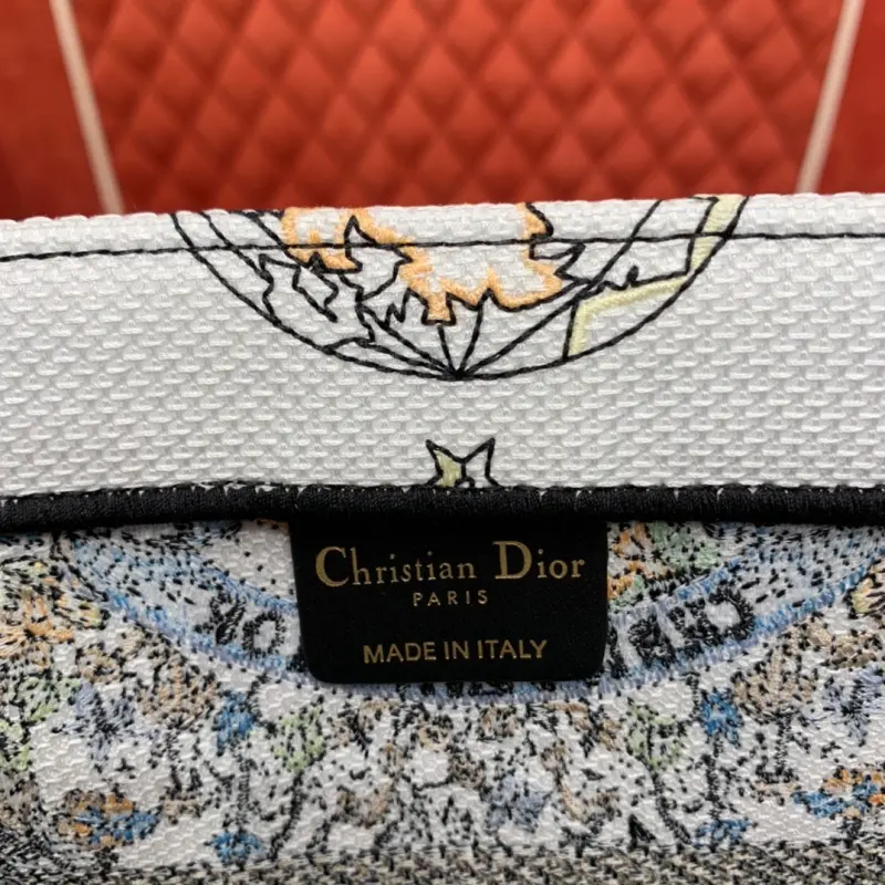 ML151 2 High Quality Bags - Image 7