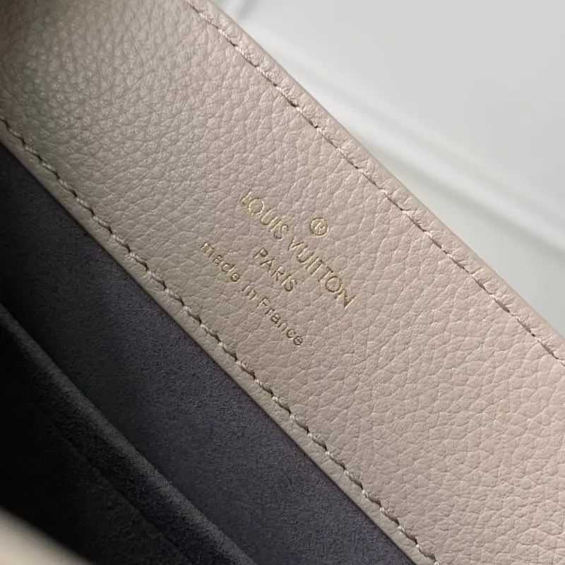 M23442 HH158 23x17x10cm High Quality Bags - Image 8