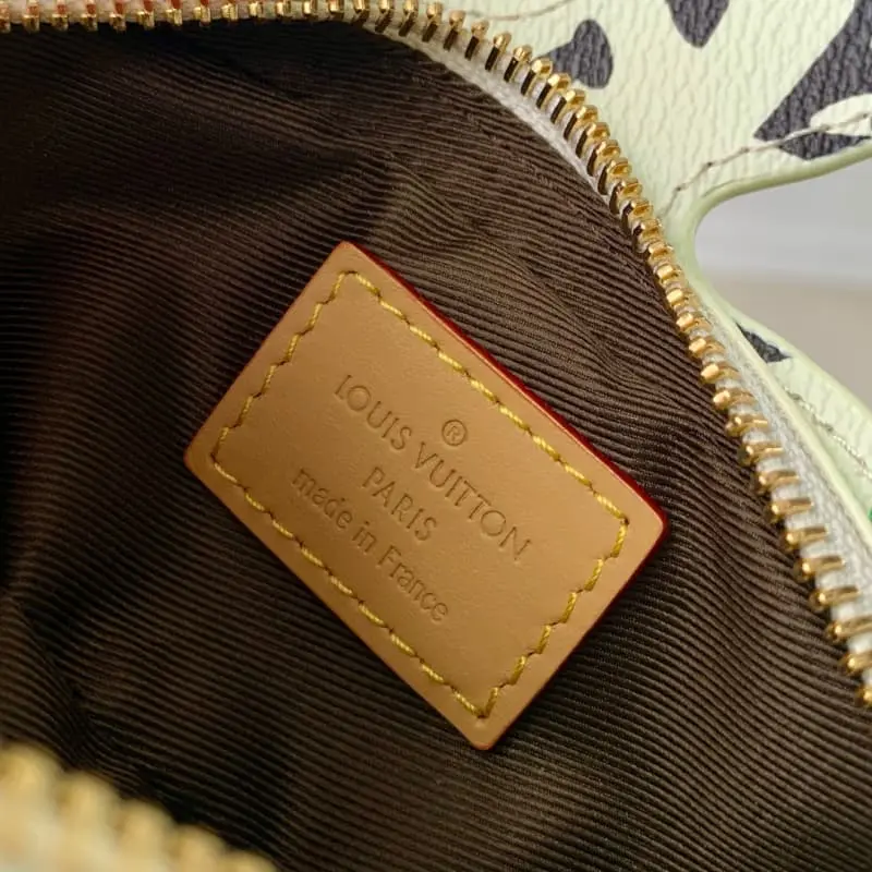 M83342HH105 2 white flowers 23x16x4cm High Quality Bags - Image 8