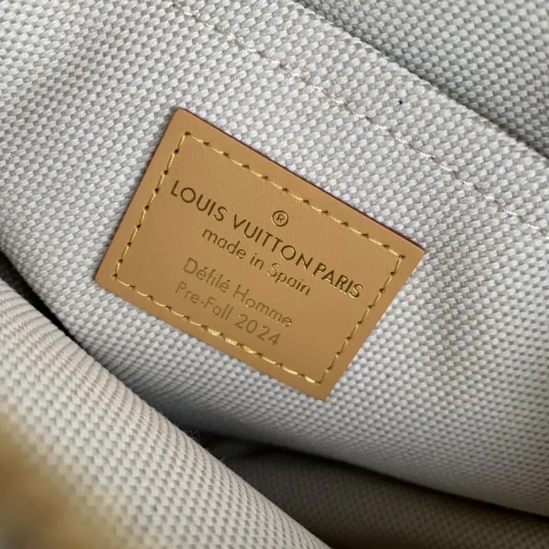 N40706 HH85 24x24x8cm High Quality Bags - Image 9