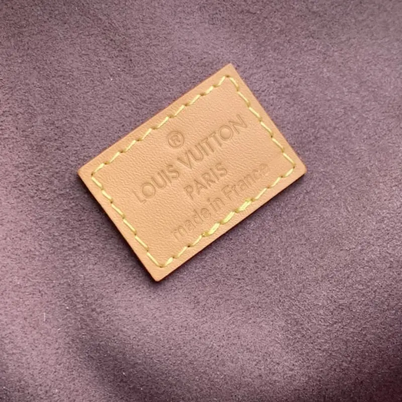 M14513 20x10x30cm High Quality Bags - Image 8