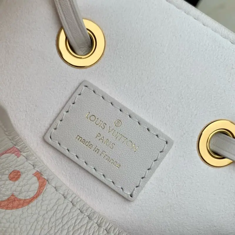 M83452 16x10x7.5cm High Quality Bags - Image 8