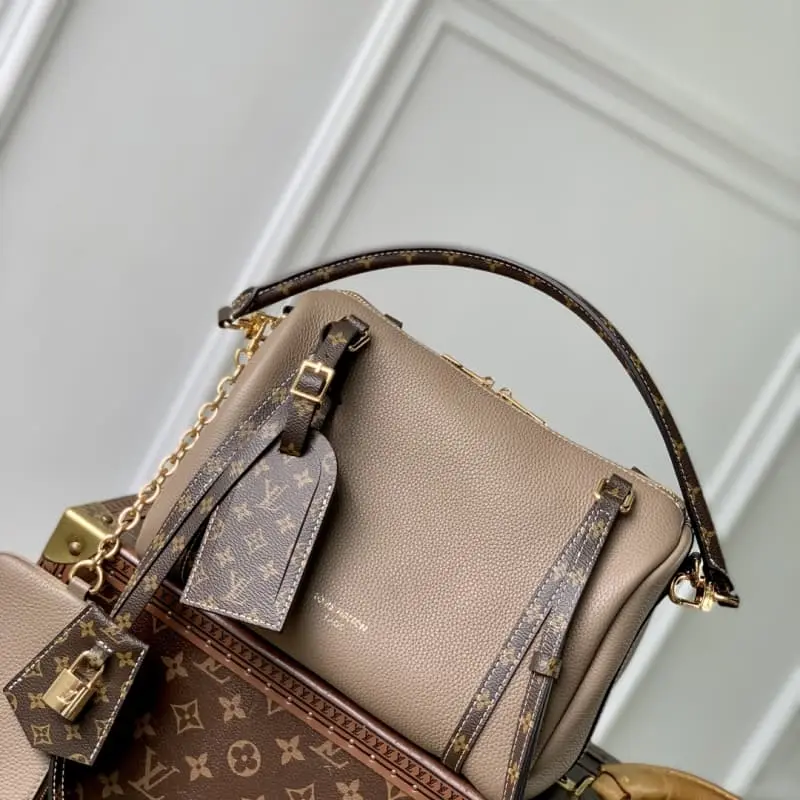 M13667 S2 25x15x18cm High Quality Bags - Image 9