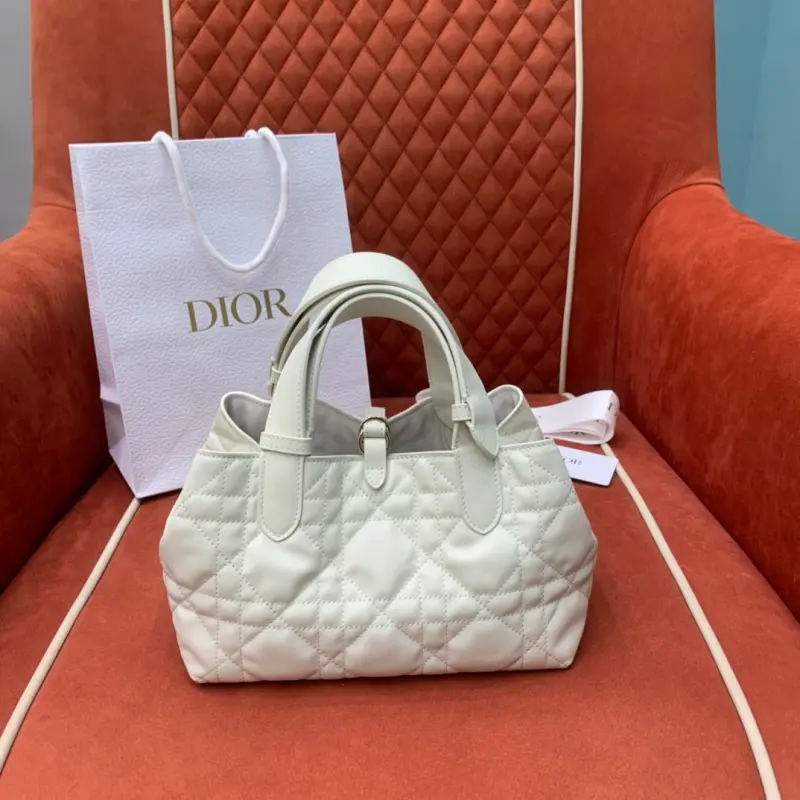 ML176 4 High Quality Bags - Image 3