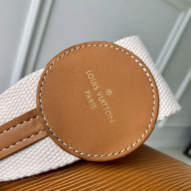 M24765 White 23x17x9.5cm High Quality Bags - Image 7