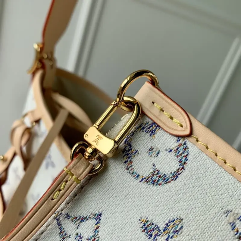 M24707 29x24x12cm High Quality Bags - Image 7