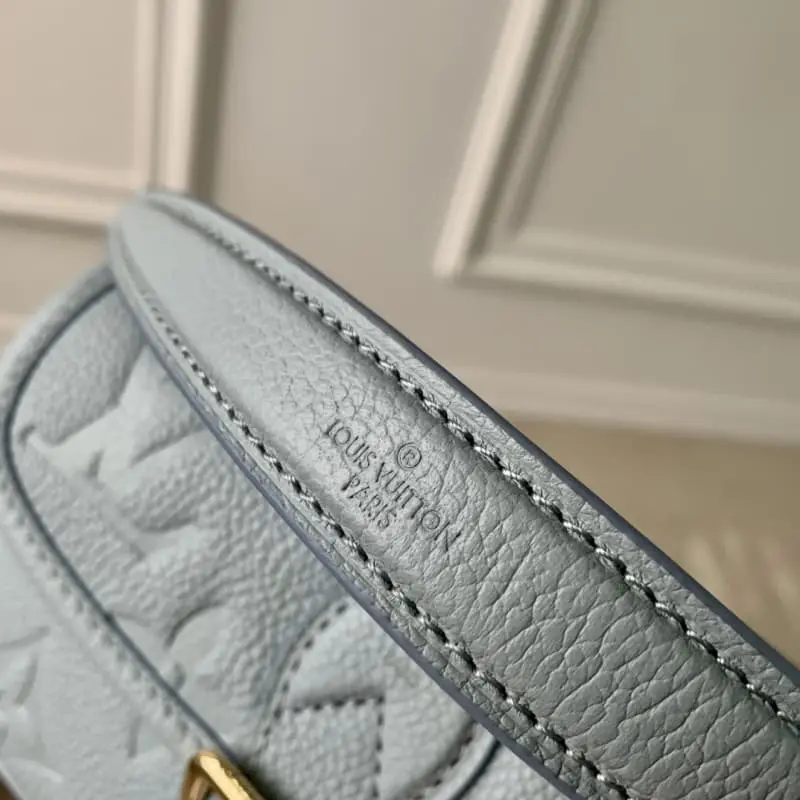 M83529 Blue 19x10.5x6cm High Quality Bags - Image 7