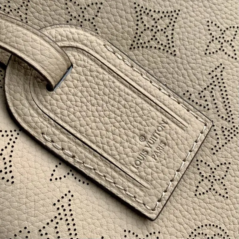 M24133 32x29x13cm High Quality Bags - Image 6