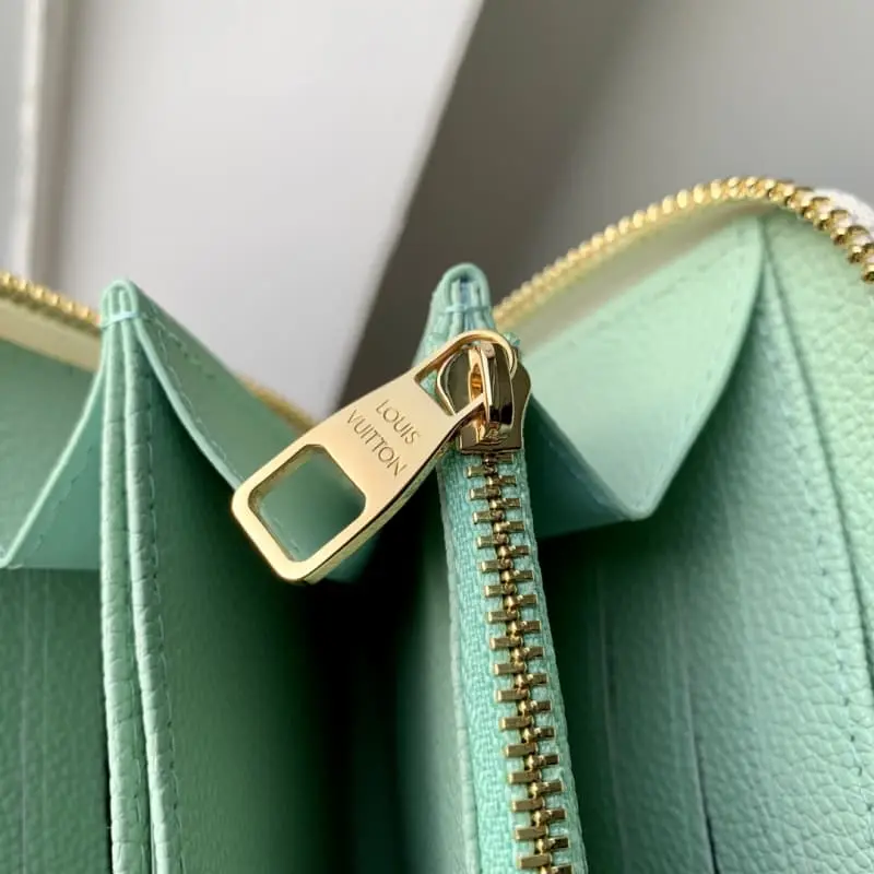 M69794 S3 19x10.5x2.5cm High Quality Bags - Image 7