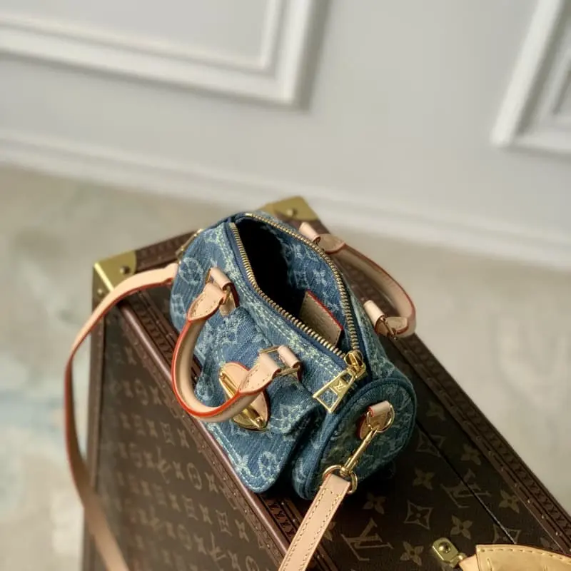 M82950 16x10x7.5cm High Quality Bags - Image 7