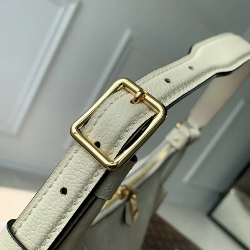 M46609 27x22x10.5cm High Quality Bags - Image 7