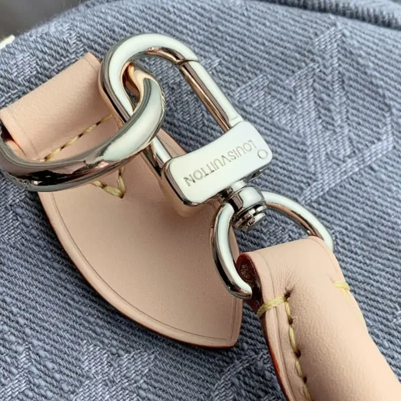 M13344 21x17x30cm High Quality Bags - Image 7