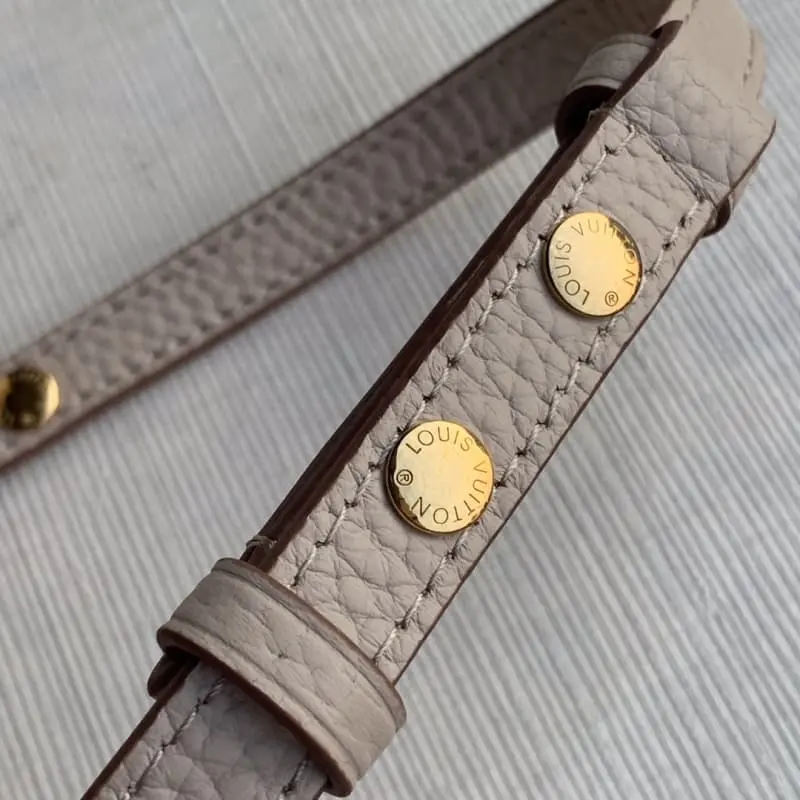 M57214 17x25x11cm High Quality Bags - Image 6