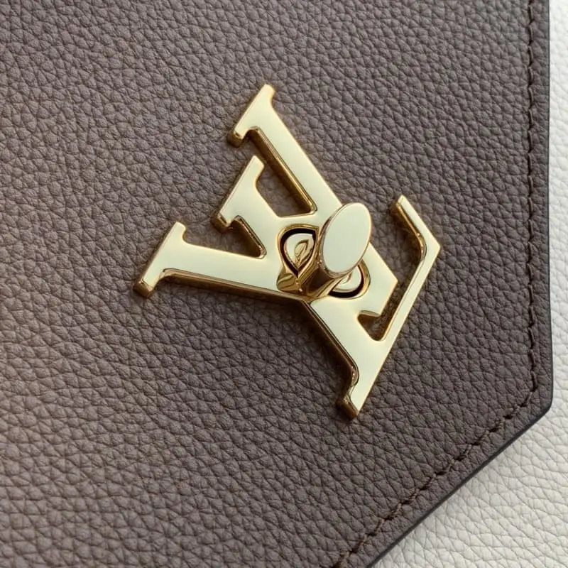 M51418 S1 22.5x17x5.5cm High Quality Bags - Image 6