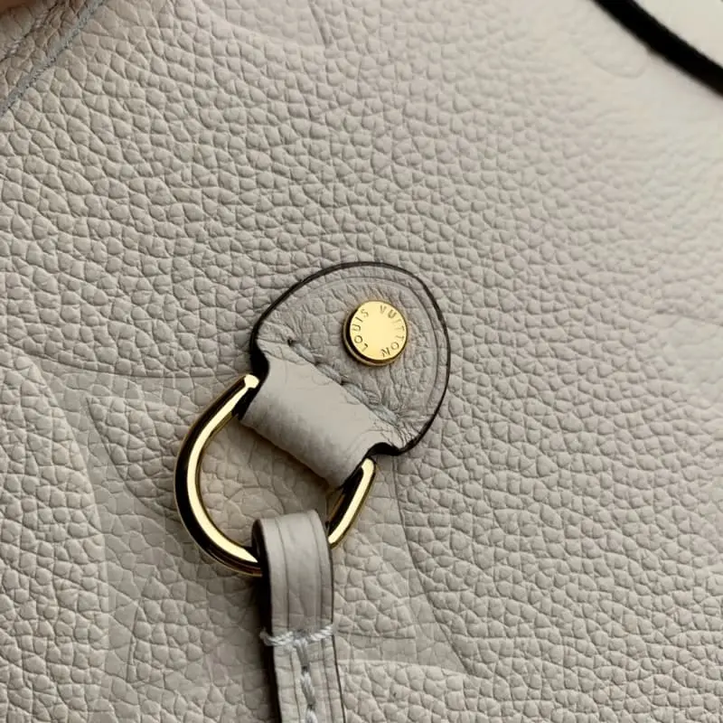 M46676 Beige 31x28x14cm High Quality Bags - Image 7