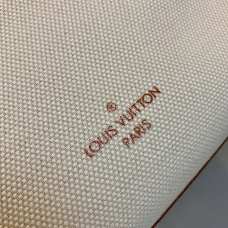 M95505 25x20x12cm High Quality Bags - Image 7