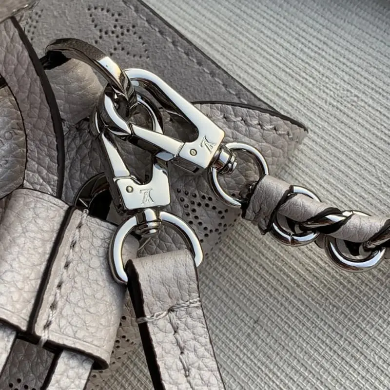 M58791 Grey 19x22x14cm High Quality Bags - Image 6