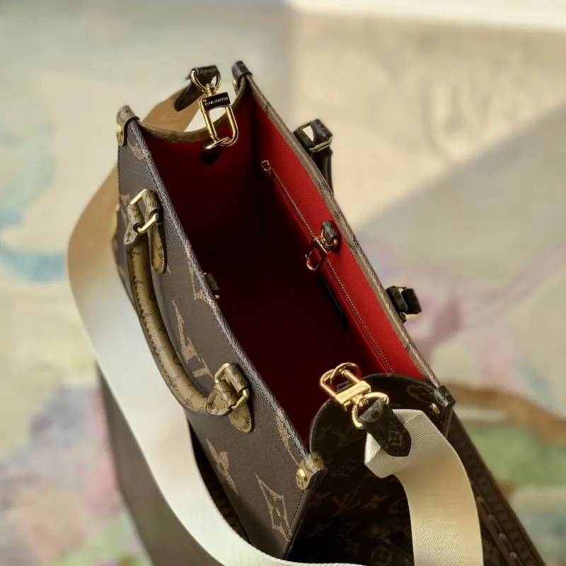 M46373 25x19x11.5cm High Quality Bags - Image 7