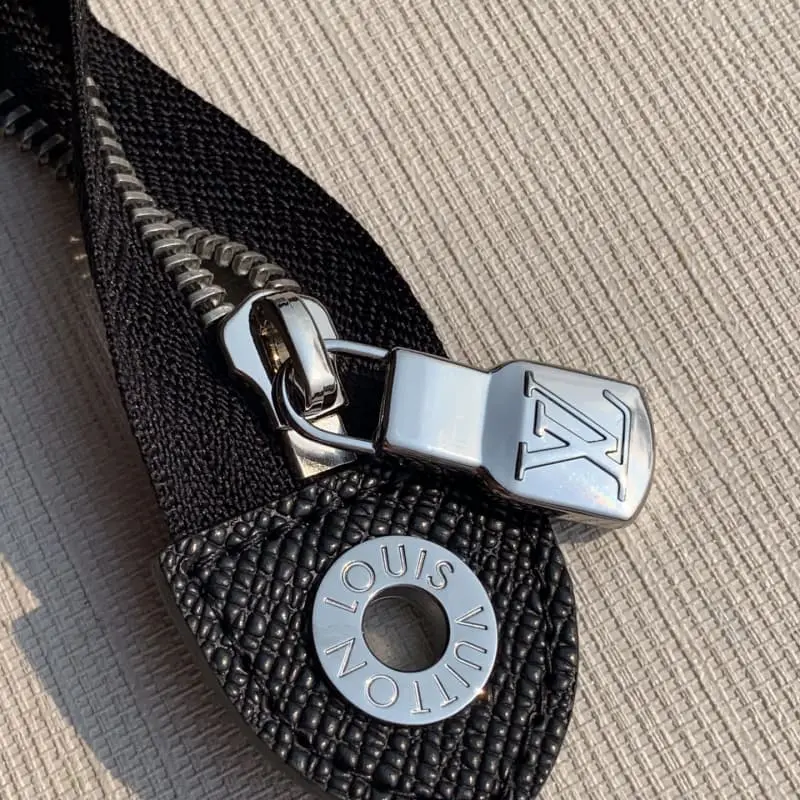 M30450 27x21x3cm High Quality Bags - Image 6