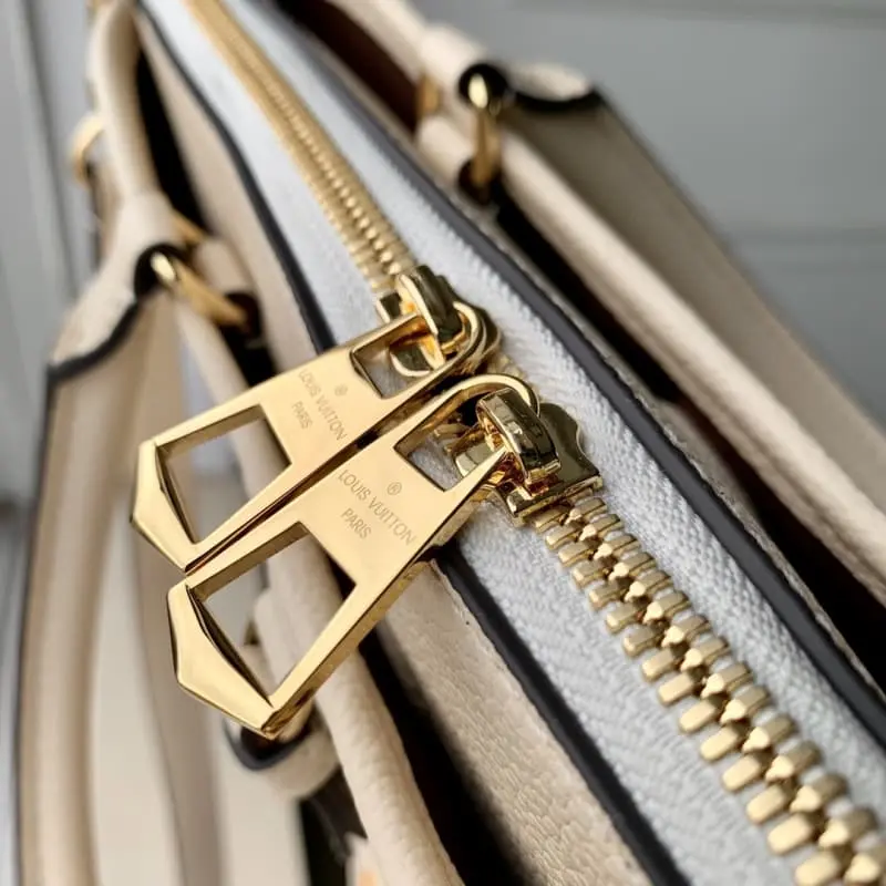 M46503 28x18x8cm High Quality Bags - Image 7