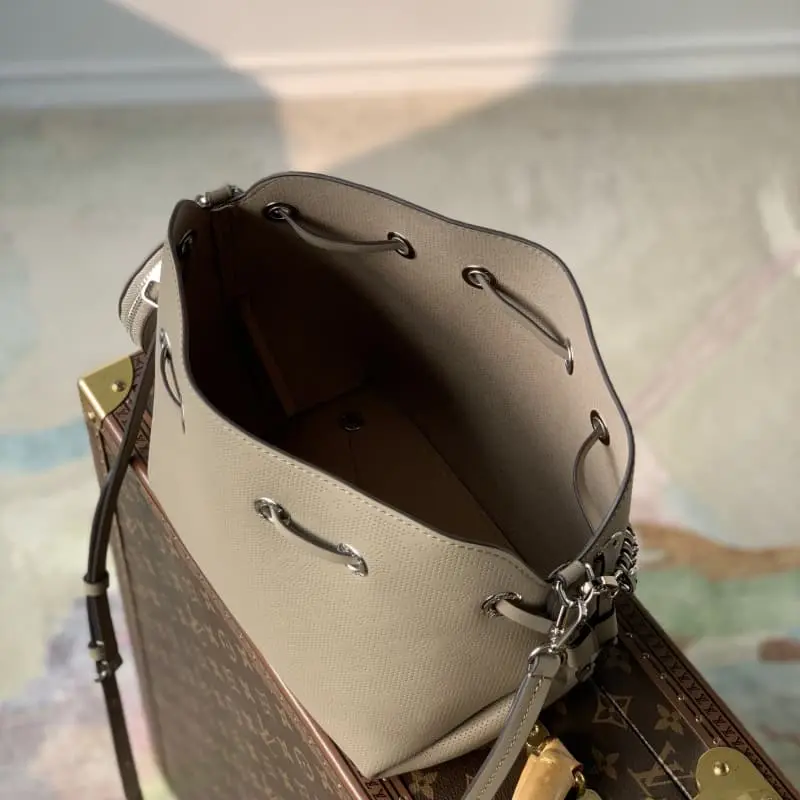 M21886 19x22x14cm High Quality Bags - Image 7