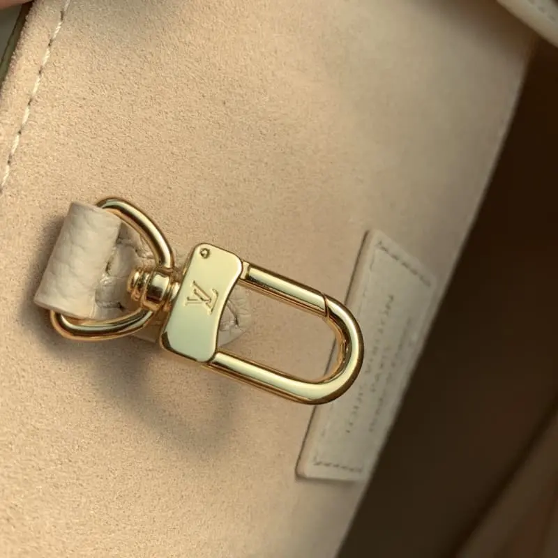 M46128 S1 35x27x14cm High Quality Bags - Image 7