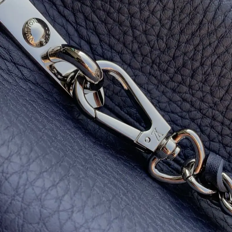 M12751 S1 17.3x9x27cm High Quality Bags - Image 7