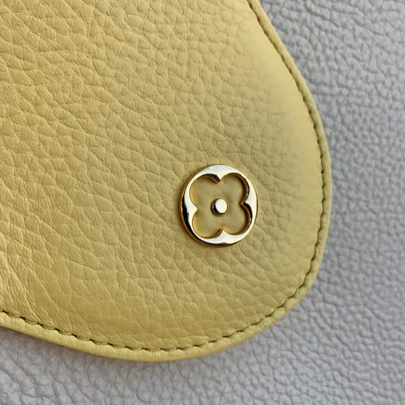 M59883 27x18x9cm High Quality Bags - Image 7