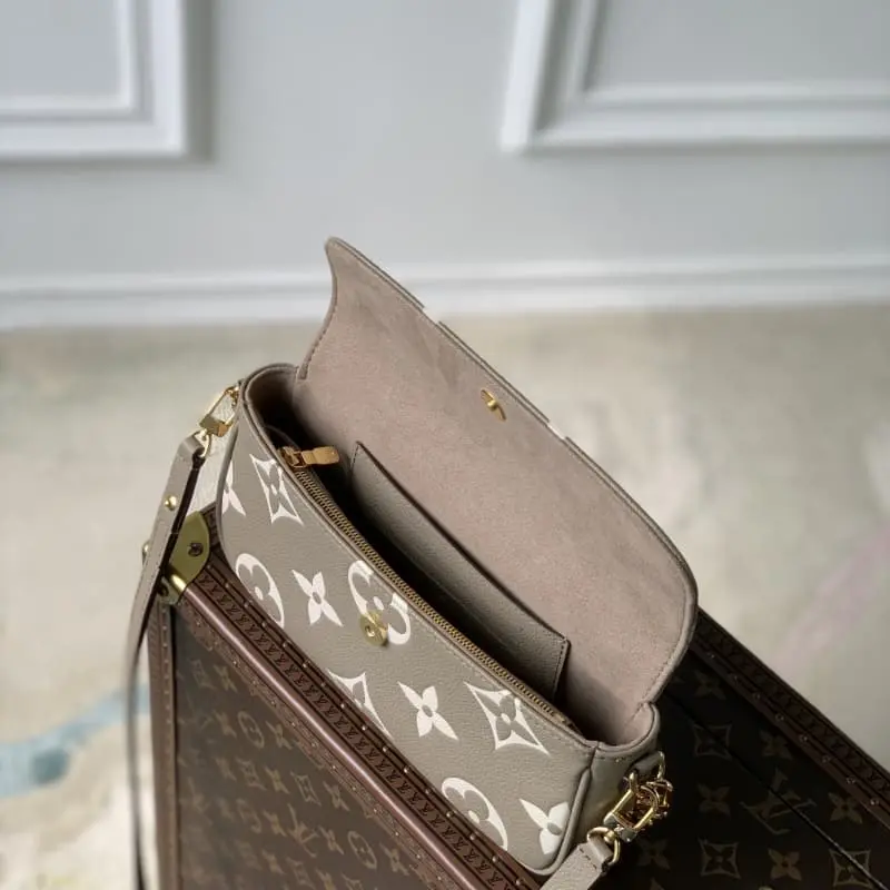 M82211 23.5x12x4.3cm High Quality Bags - Image 7