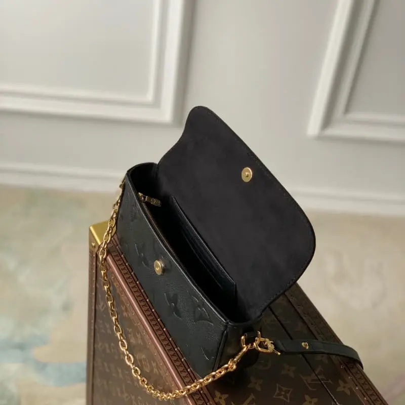 M82210 Black 23.5x12x4.3cm High Quality Bags - Image 7