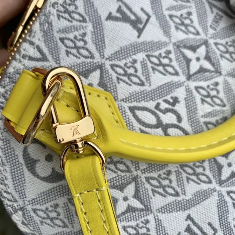 M91606 25x19x12cm High Quality Bags - Image 7