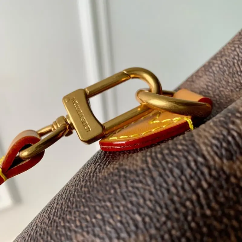 M11630 16.5x20x8.5cm High Quality Bags - Image 7