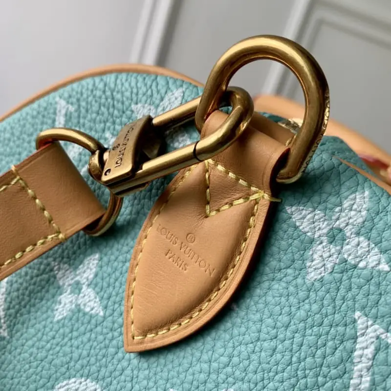 M24423 Light Green 25x15x15cm High Quality Bags - Image 7