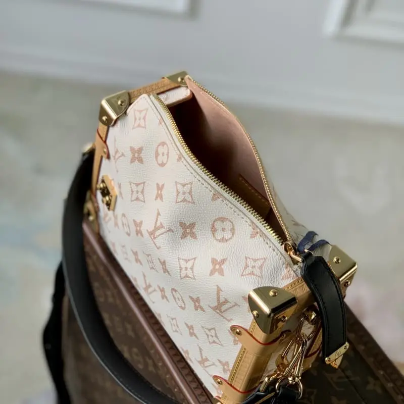 M46907 White Flower 21x14x6cm High Quality Bags - Image 7