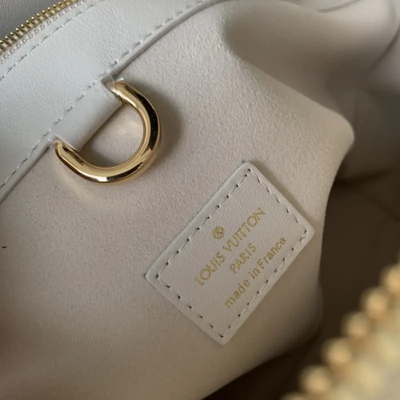 M23061 White 36x29x15cm High Quality Bags - Image 7