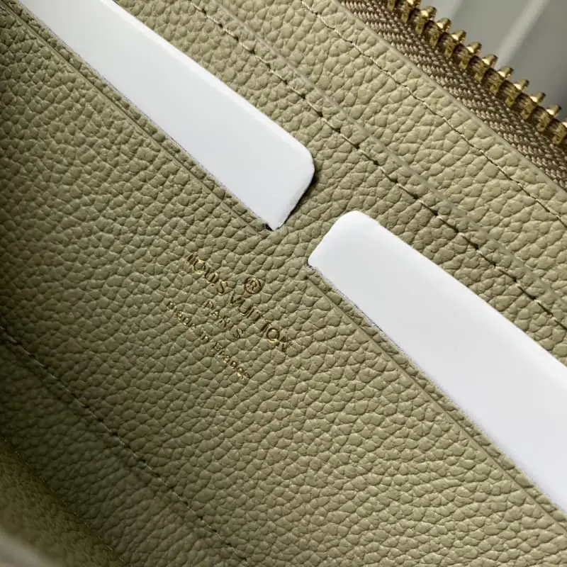 M82478 Grass Green (Silk Screen) 20x9x2cm High Quality Bags - Image 7