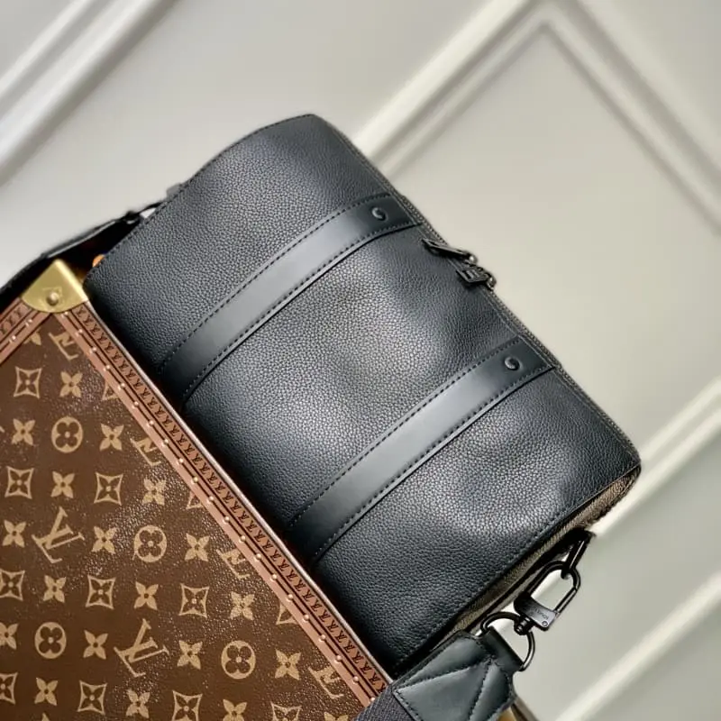 M59255 27x17x13cm High Quality Bags - Image 7