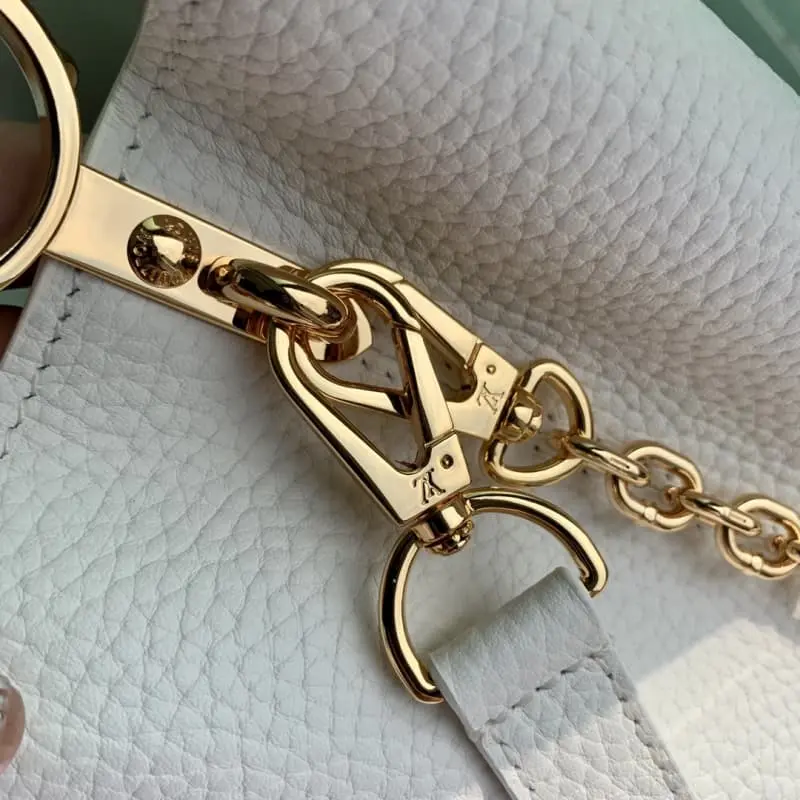 M22375 White Small 27x18x9cm High Quality Bags - Image 7