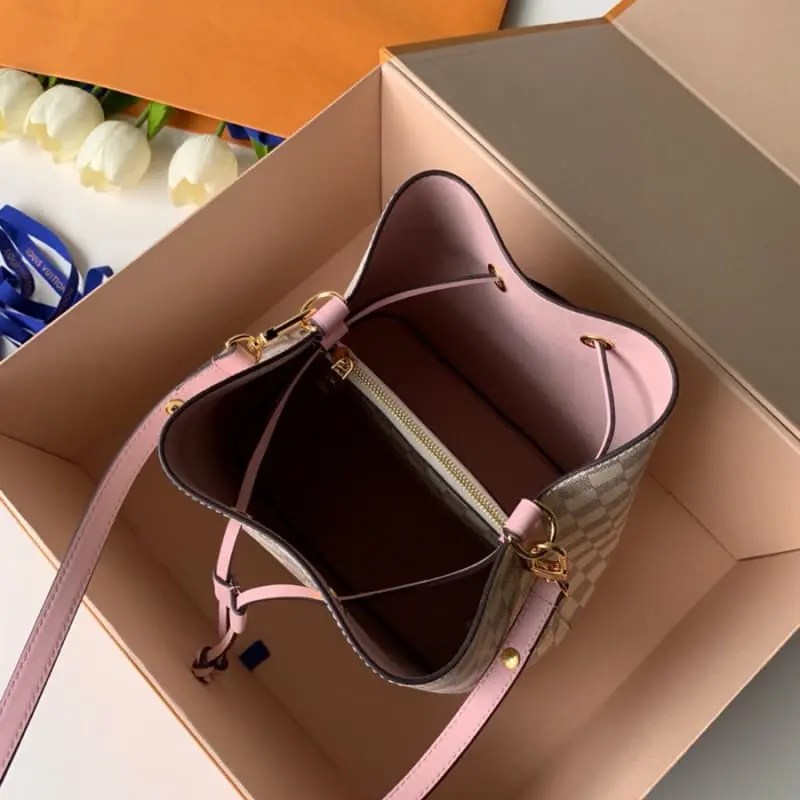 N40152 26x22x27cm High Quality Bags - Image 6