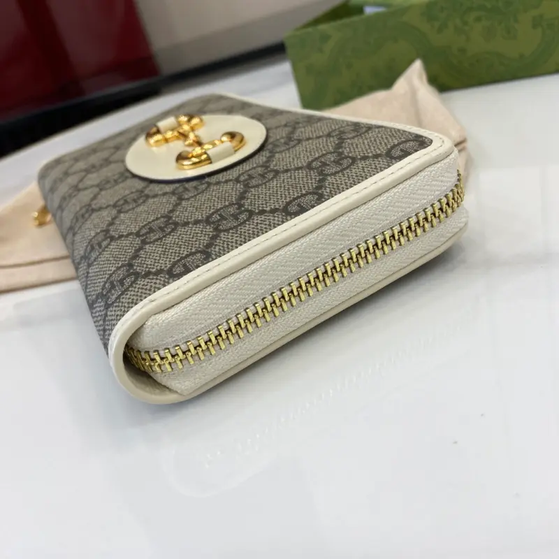621889 CM 3 High-Quality Bags - Image 7
